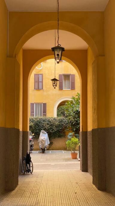 Cosy And Stylish In A Lively Area Of Roma
